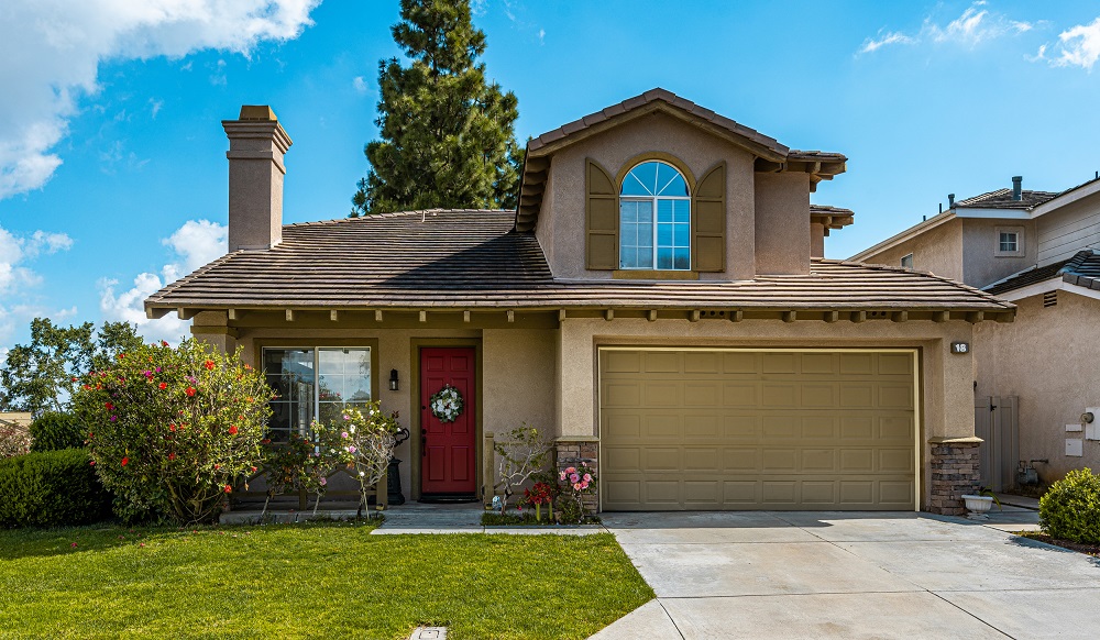 18 Bayfield in Woodbridge, Irvine — 4-bedroom detached single-family home listed by Debbie Sagorin at $1,680,000