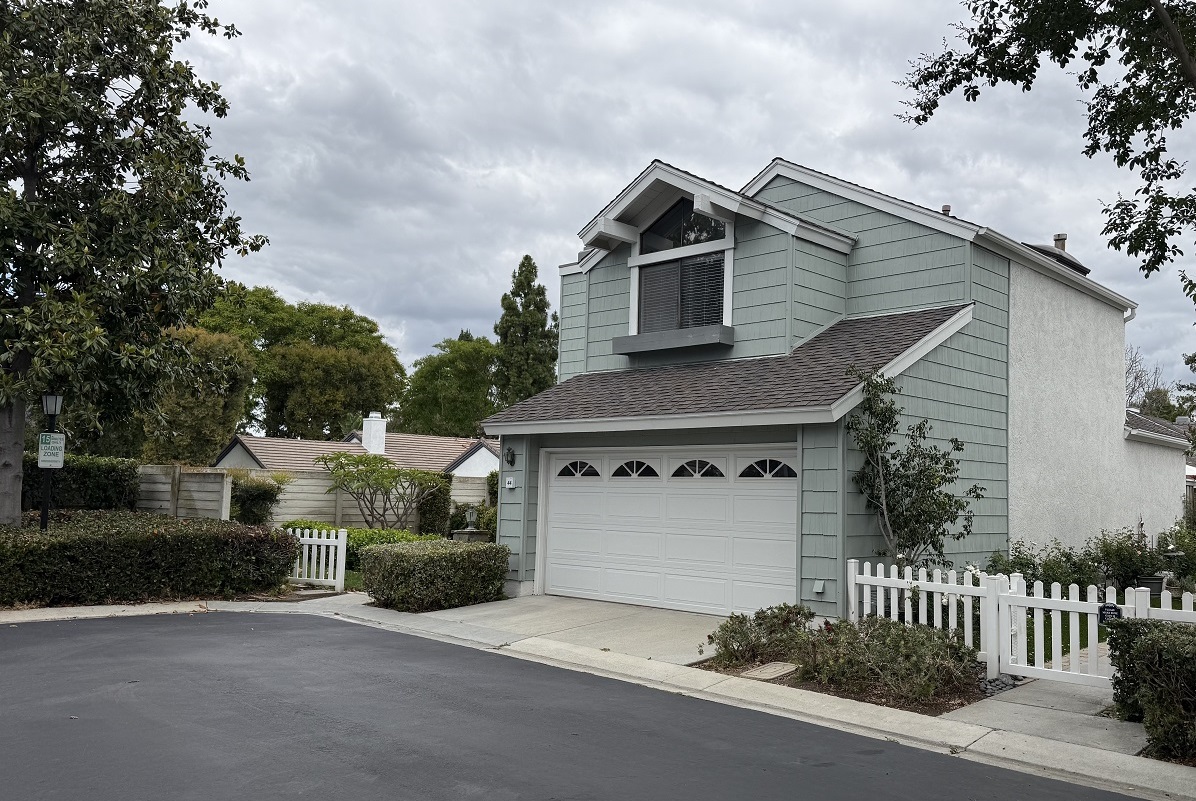44 Amberleaf in Woodbridge, Irvine - sold by Berkshire Hathaway HomeService for $1,305,000 in 8 days, April 2026