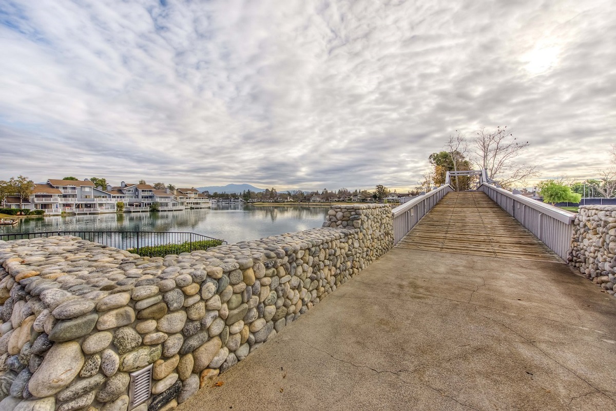 North Lake bridge in Woodbridge, Irvine CA - waterfront neighborhood