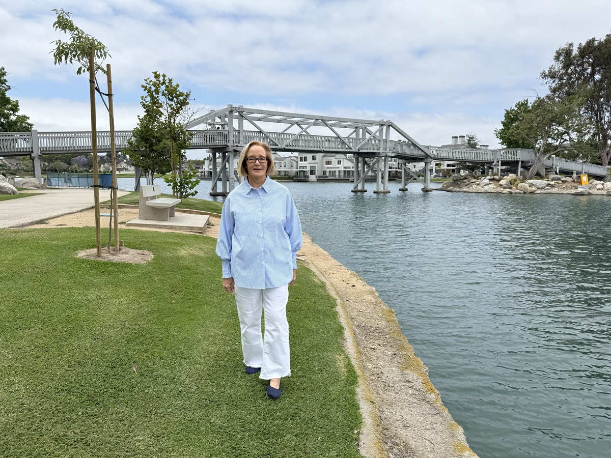 Debbie Sagorin, Coldwell Banker REALTOR® and Woodbridge Irvine listing agent, at the South Lake bridge